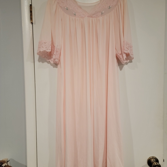 Elegant Pink Lace Vintage Nightgown Size L - Picture 1 of 3